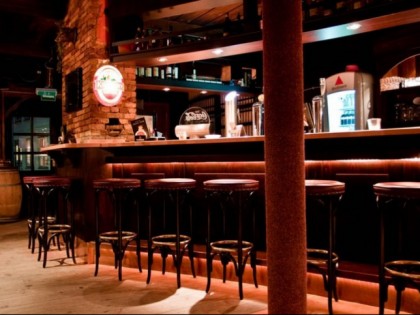 照片: Leprechaun Irish Pub